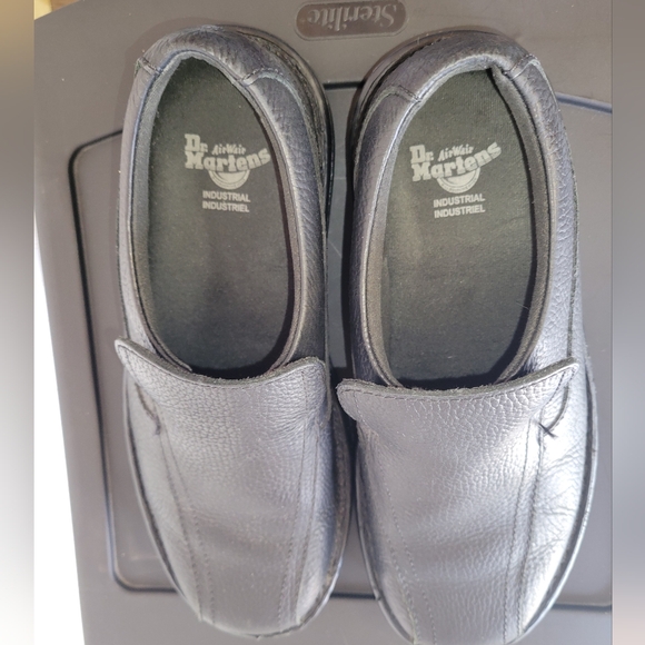 Dr. Martens Norfolk Black Leather Slip On Slip Resistant Shoes Men Sz 7 Ladies 8 - Picture 9 of 12